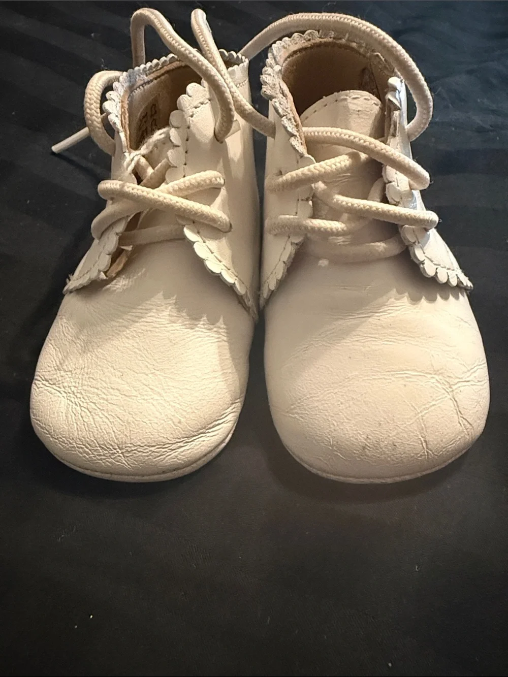 Elephantito Scalloped Bootie - White Baby Lace-Up Shoes
